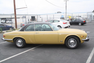 Illustration for article titled For $22,500, Is This 1976 Jaguar XJ12C The Cat’s Pajamas?